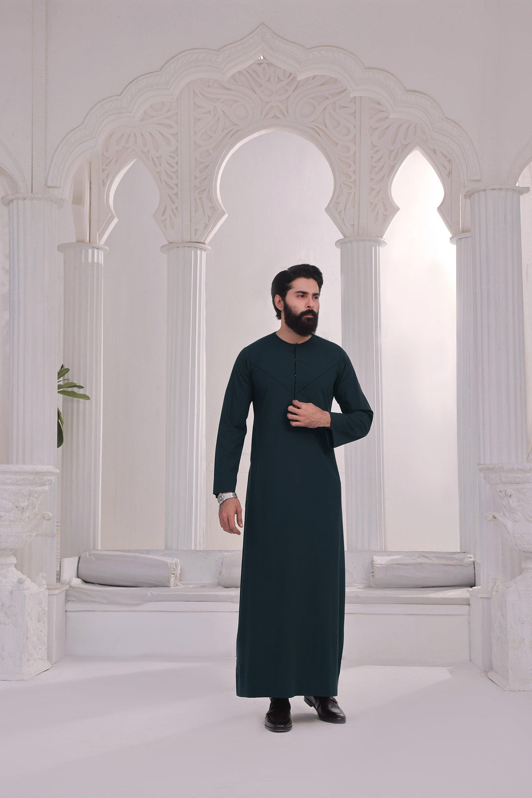 Emirati Thobe - Relaxed sophistication - Ainsunnah