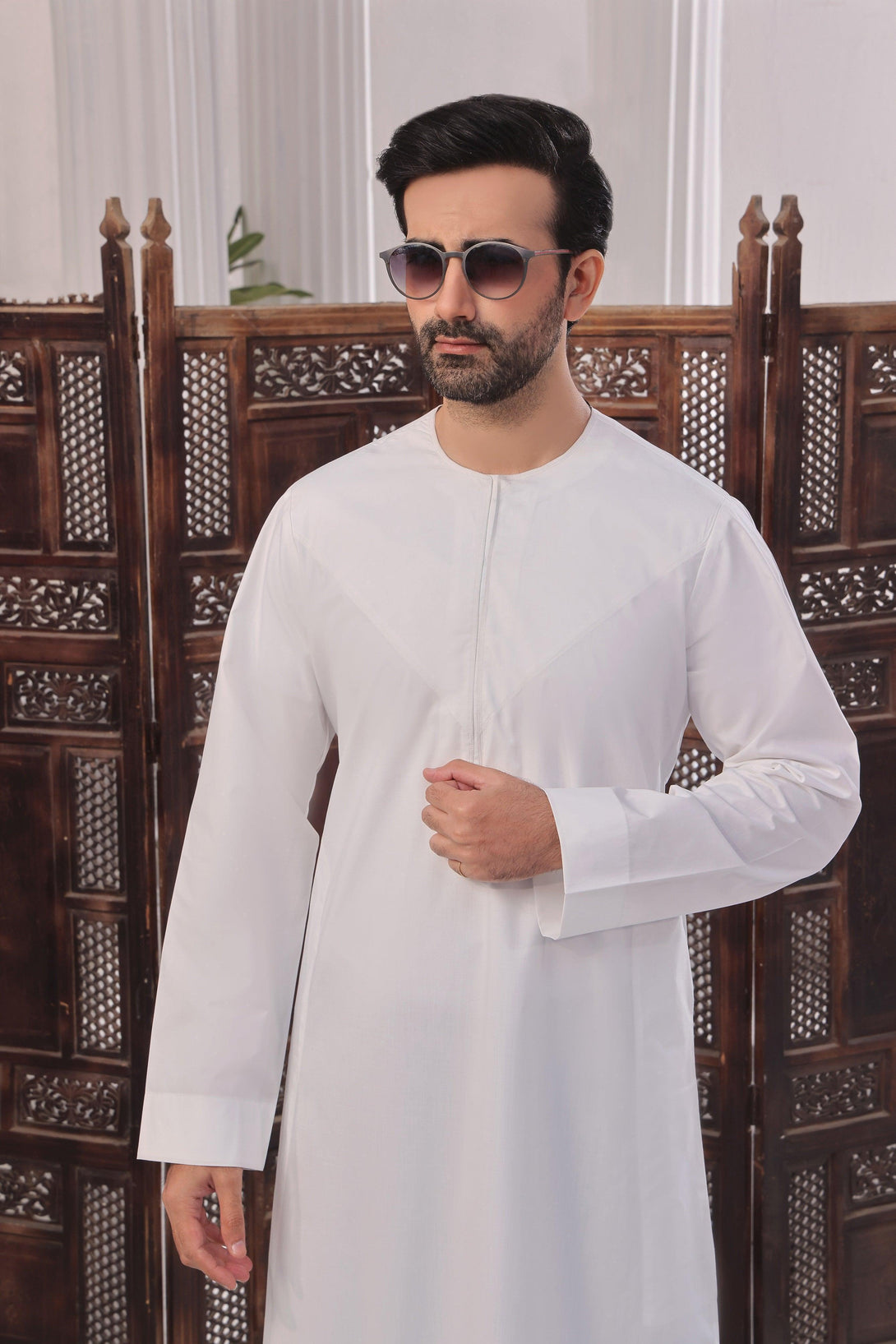 Emirati Thobe - Relaxed sophistication - Ainsunnah