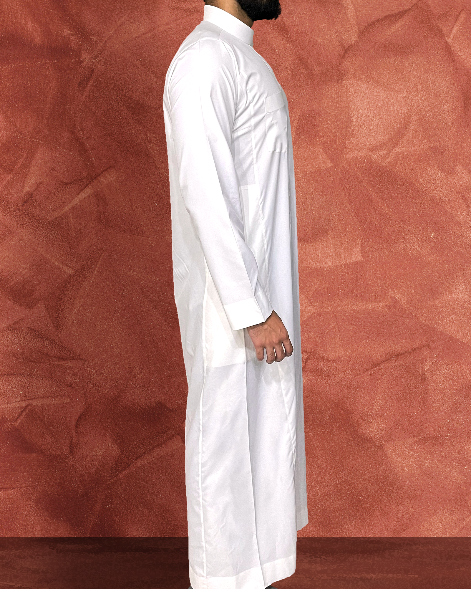 Saudi Off-White Collared Thobe - Boski Finish