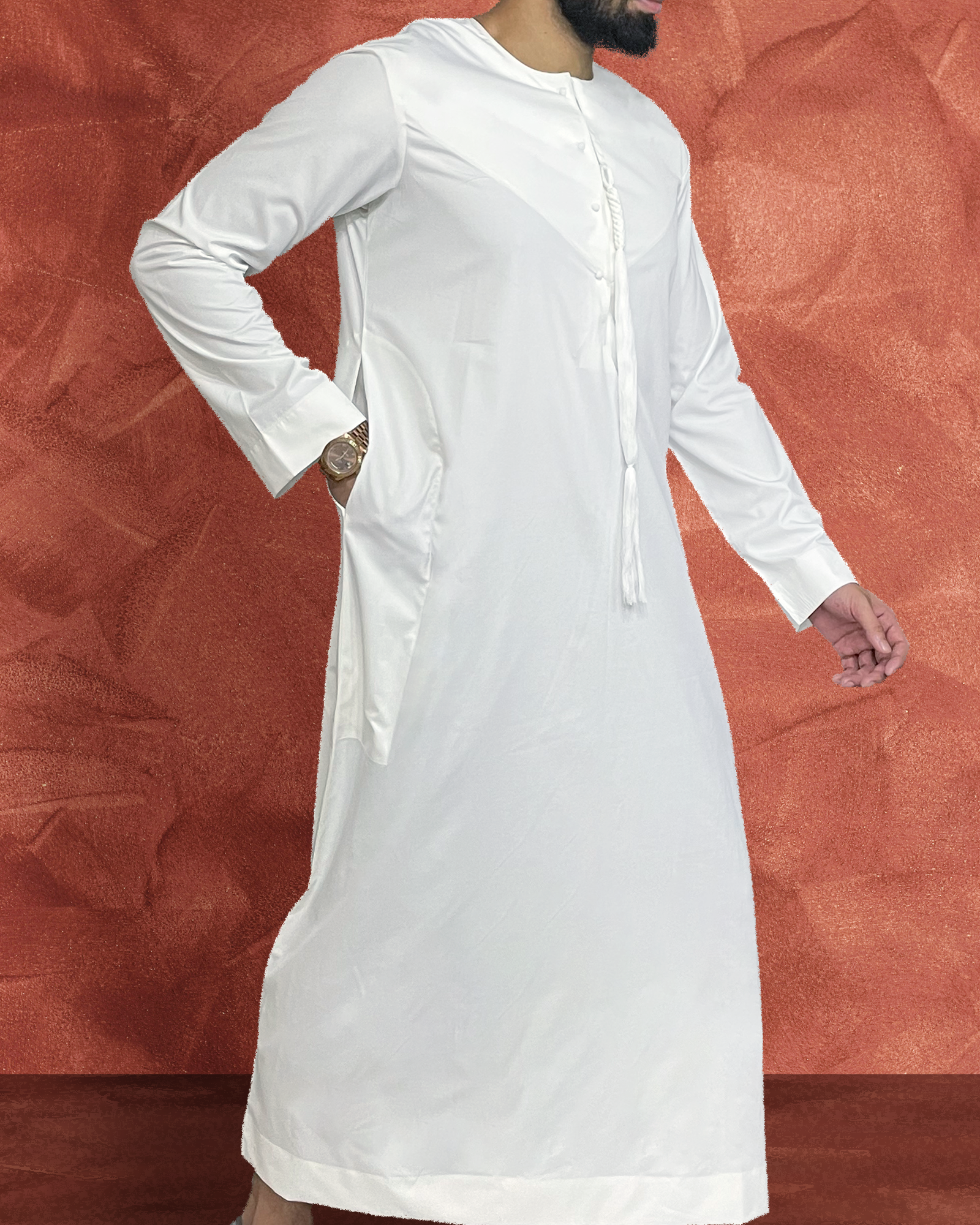 Emirati Off-White Thobe – Comfort with character