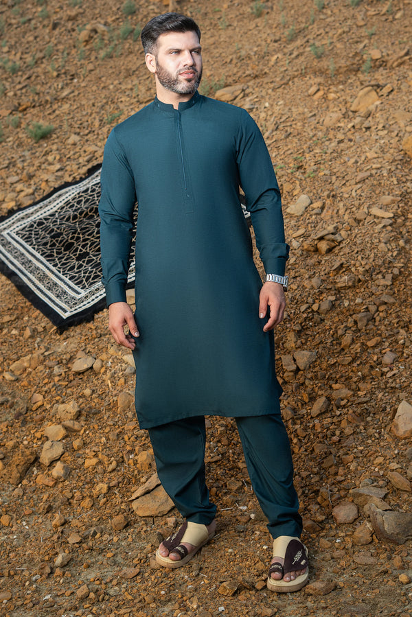 Premium Dark Emerald Green Kurta Pajama – Reliving tradition