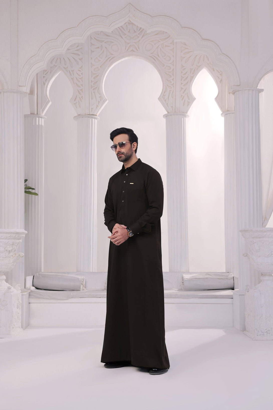 Saudi Shirt Collar Thobe – Exude elegance - Ainsunnah