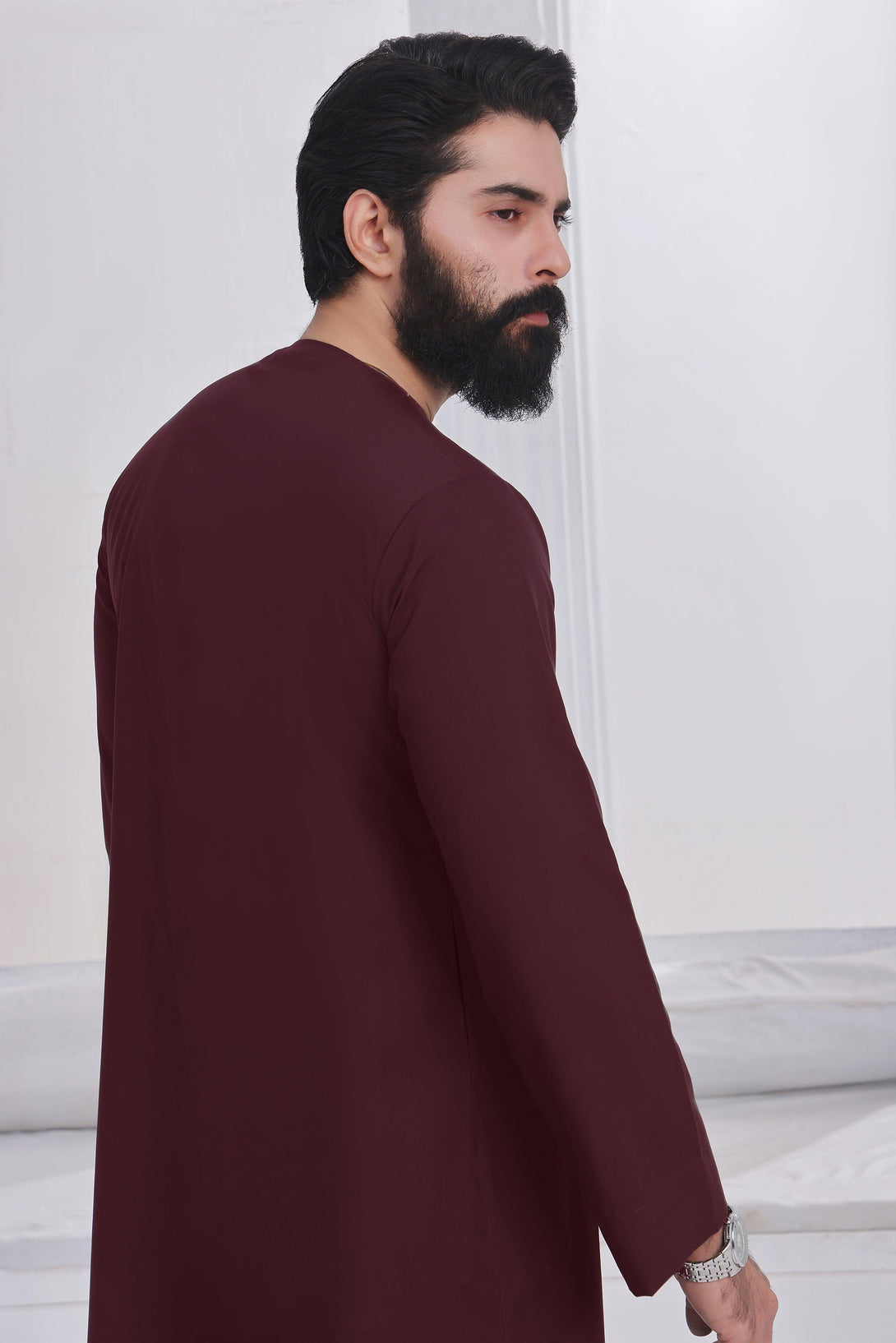 Emirati Thobe - Relaxed sophistication - Ainsunnah